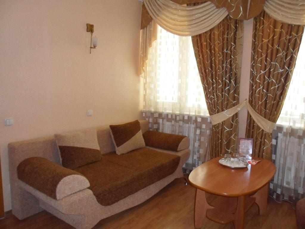 Argo Hotel Oujhorod Extérieur photo